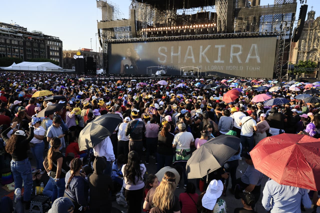 Shakira soleado Zócalo