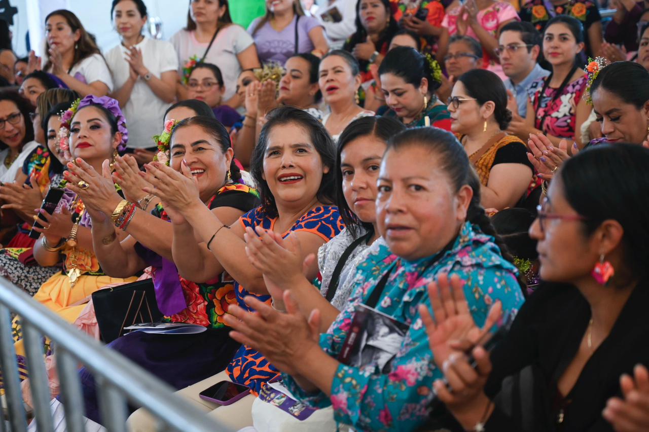 Asistentes ceremonia Sheinbaum Oaxaca 