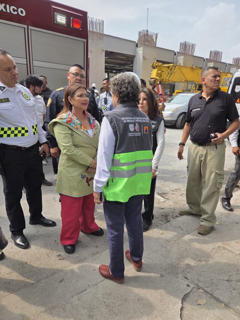 Clara Brugada llega a edificio que colapso