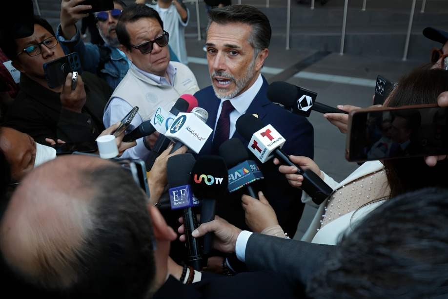 ¿Cuánto gana Sergio Mayer como diputado?