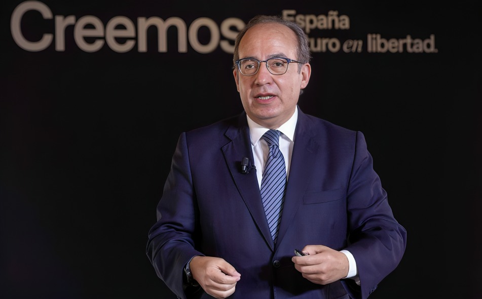 Díaz Ayuso rechaza que Calderón sea su asesor
