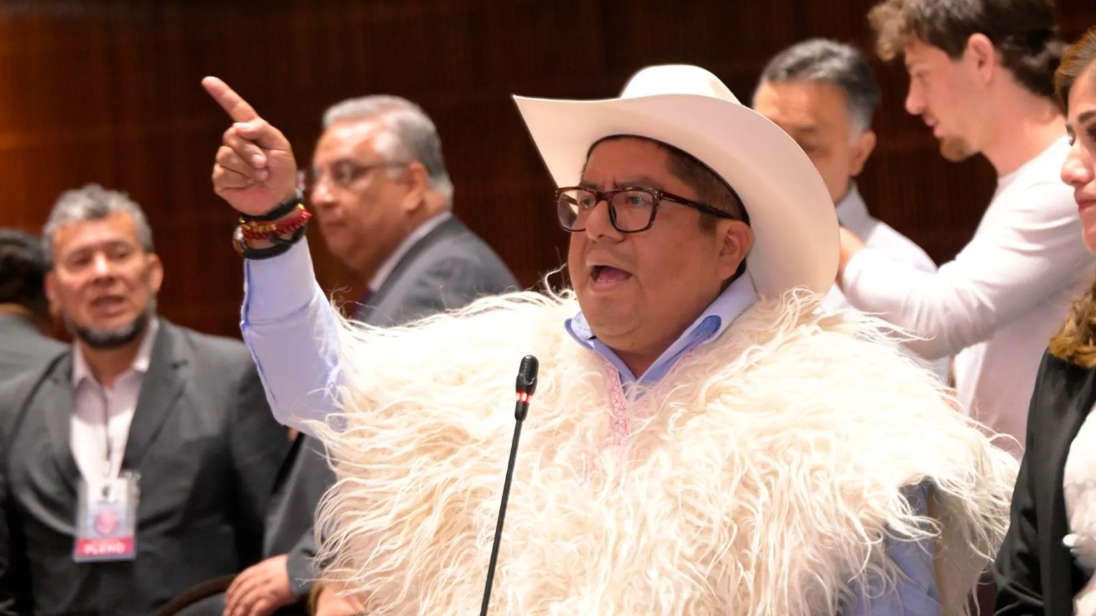 Diputado apoya a suplente de Sergio Mayer