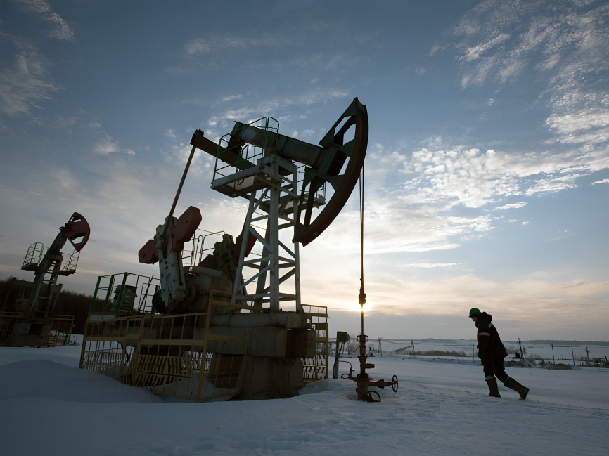 EU levanta restricciones al petróleo ruso