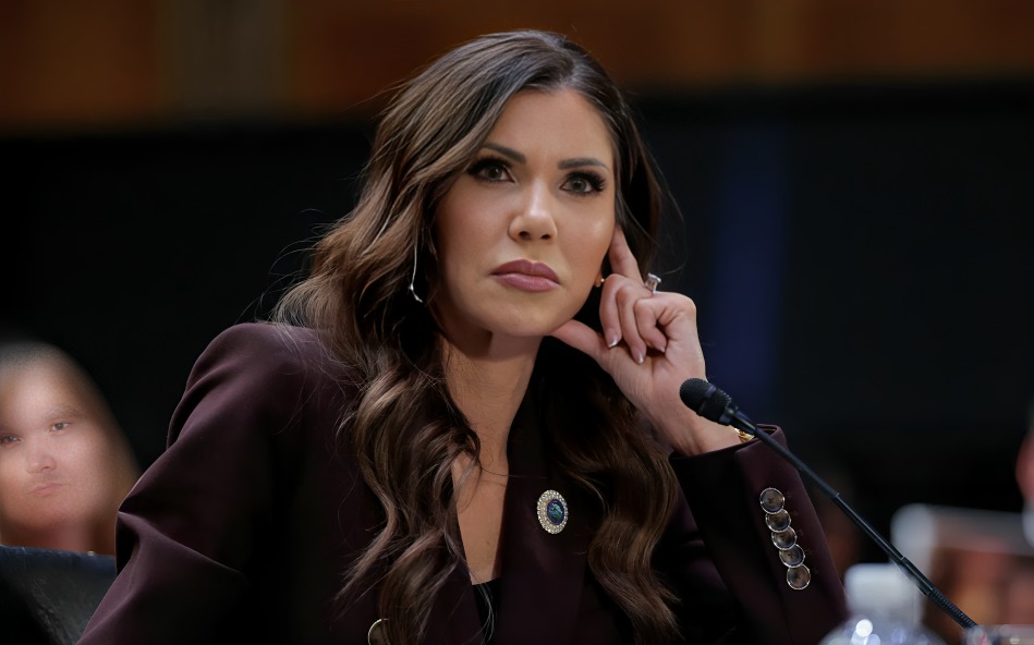 ¿Quién es Kristi Noem?