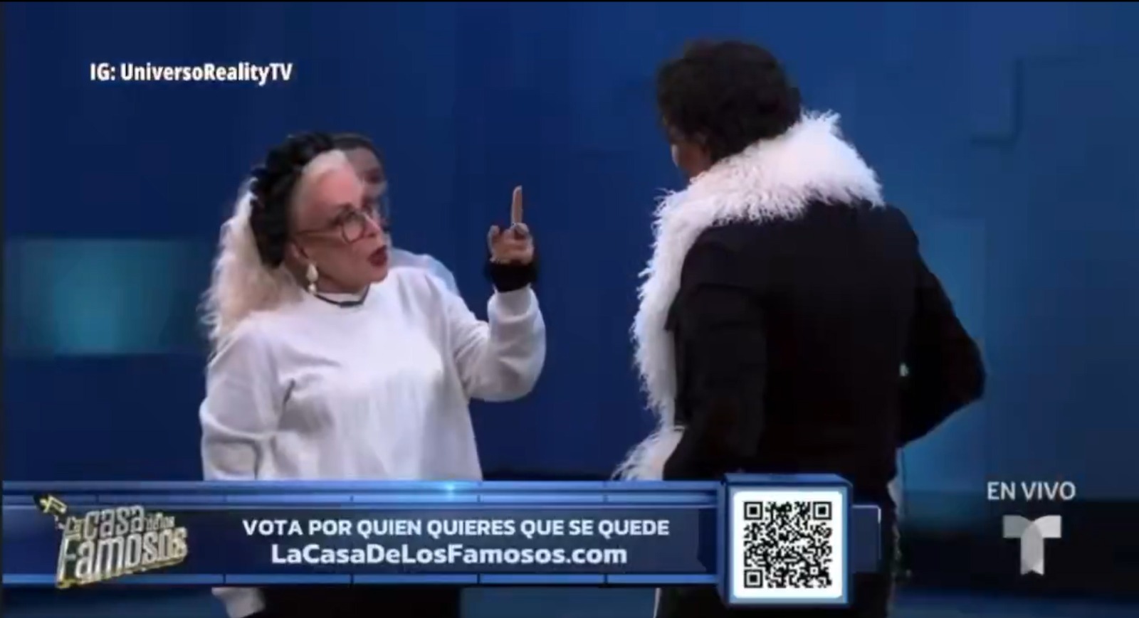 Laura Zapata vs El Divo 