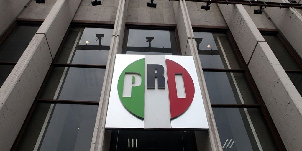 Beltrones responde a llamado de Alito para regresar al PRI