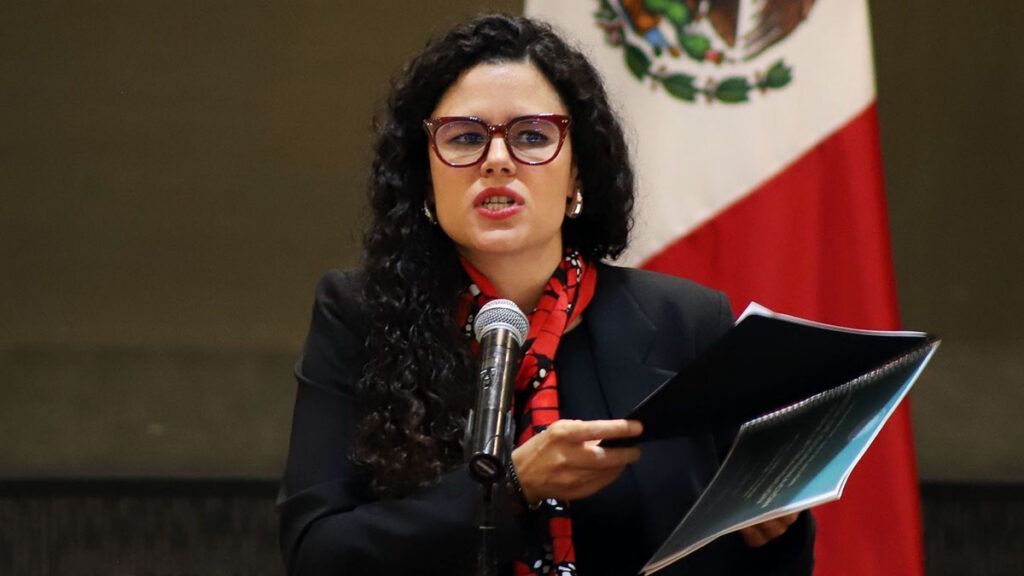 Luisa Alcalde crítica que PAN adopte modelo de encuestas
