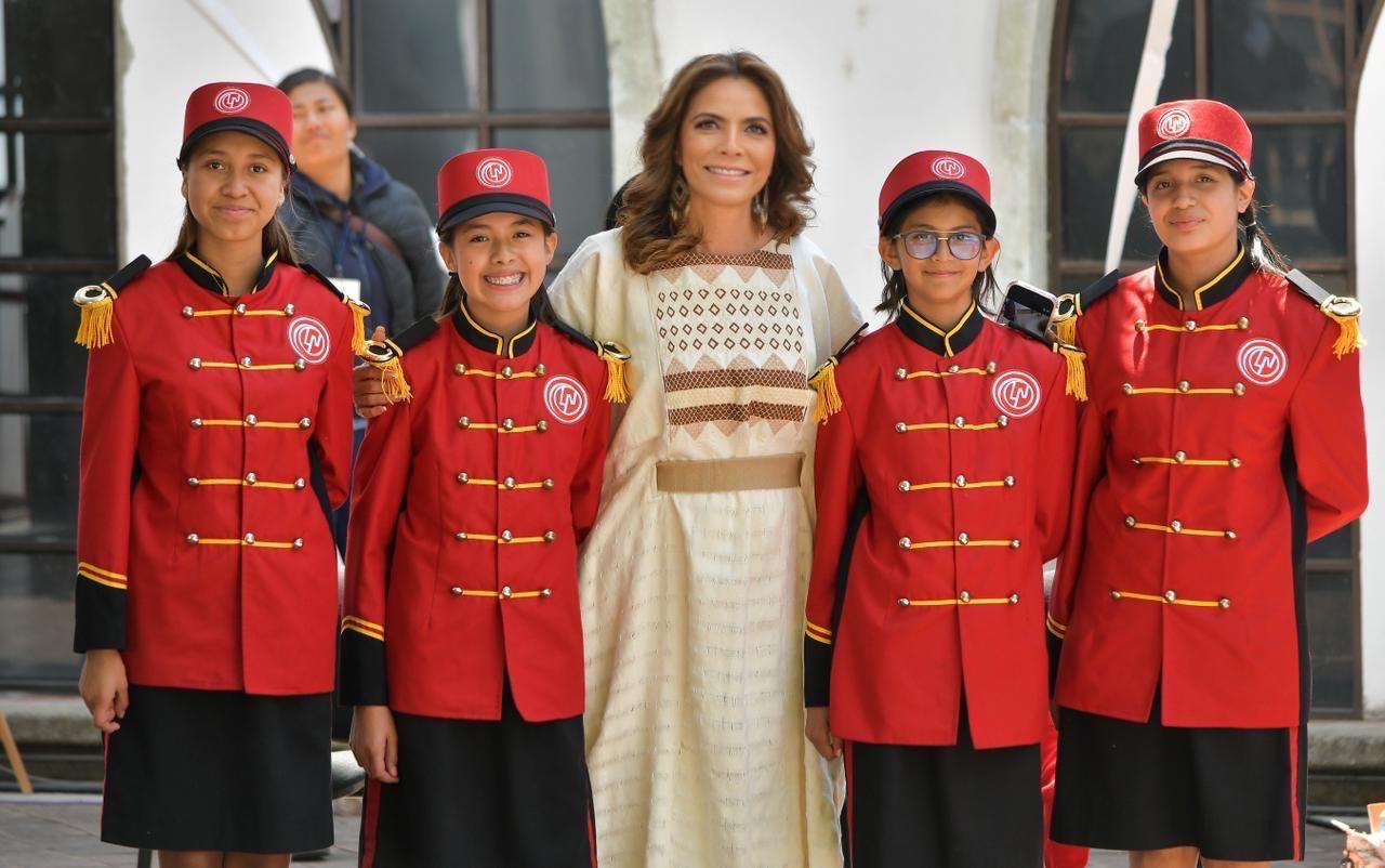 Olivia Salomón niñas gritonas