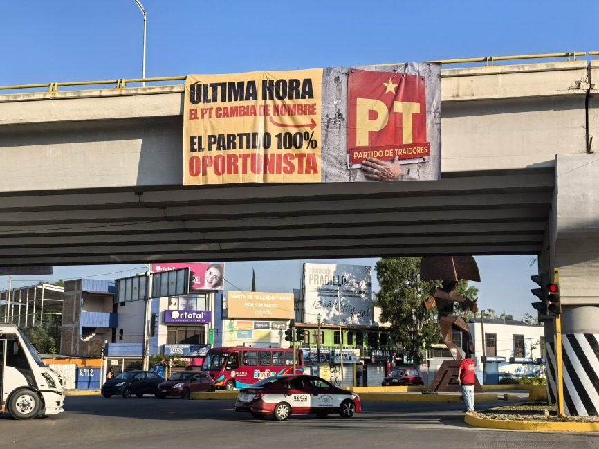 Colocan nuevas lonas contra el PT en Oaxaca
