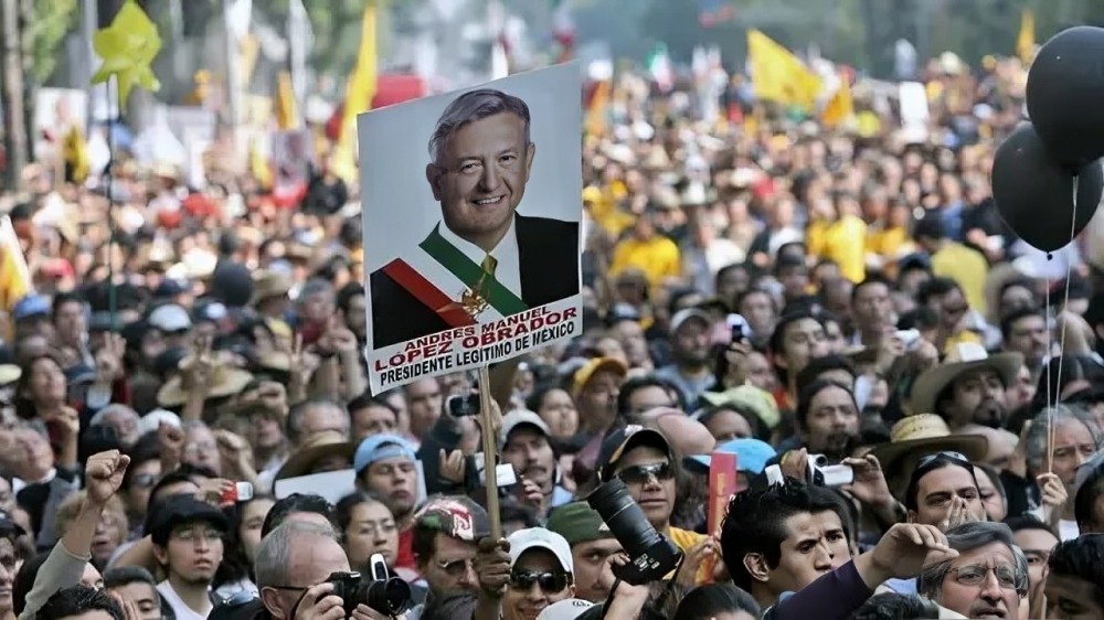 Roberto Gil contra AMLO