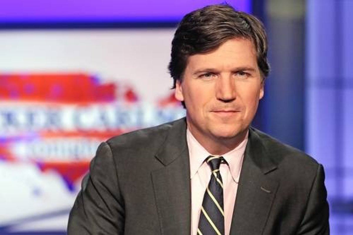 Tucker Carlson asegura la CIA lo espió 