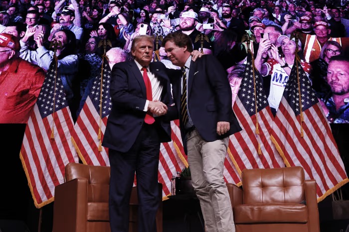 Tucker Carlson acusa persecución 