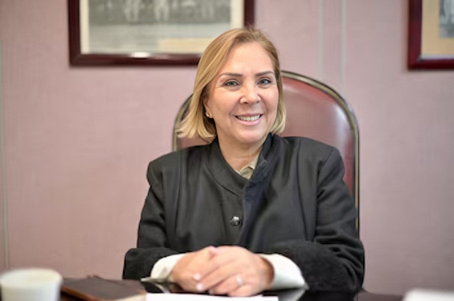 Acusan a Bertha Ahued de financiar boda en España