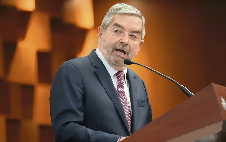 Alito Moreno se lanza contra Juan Ramón de la Fuente