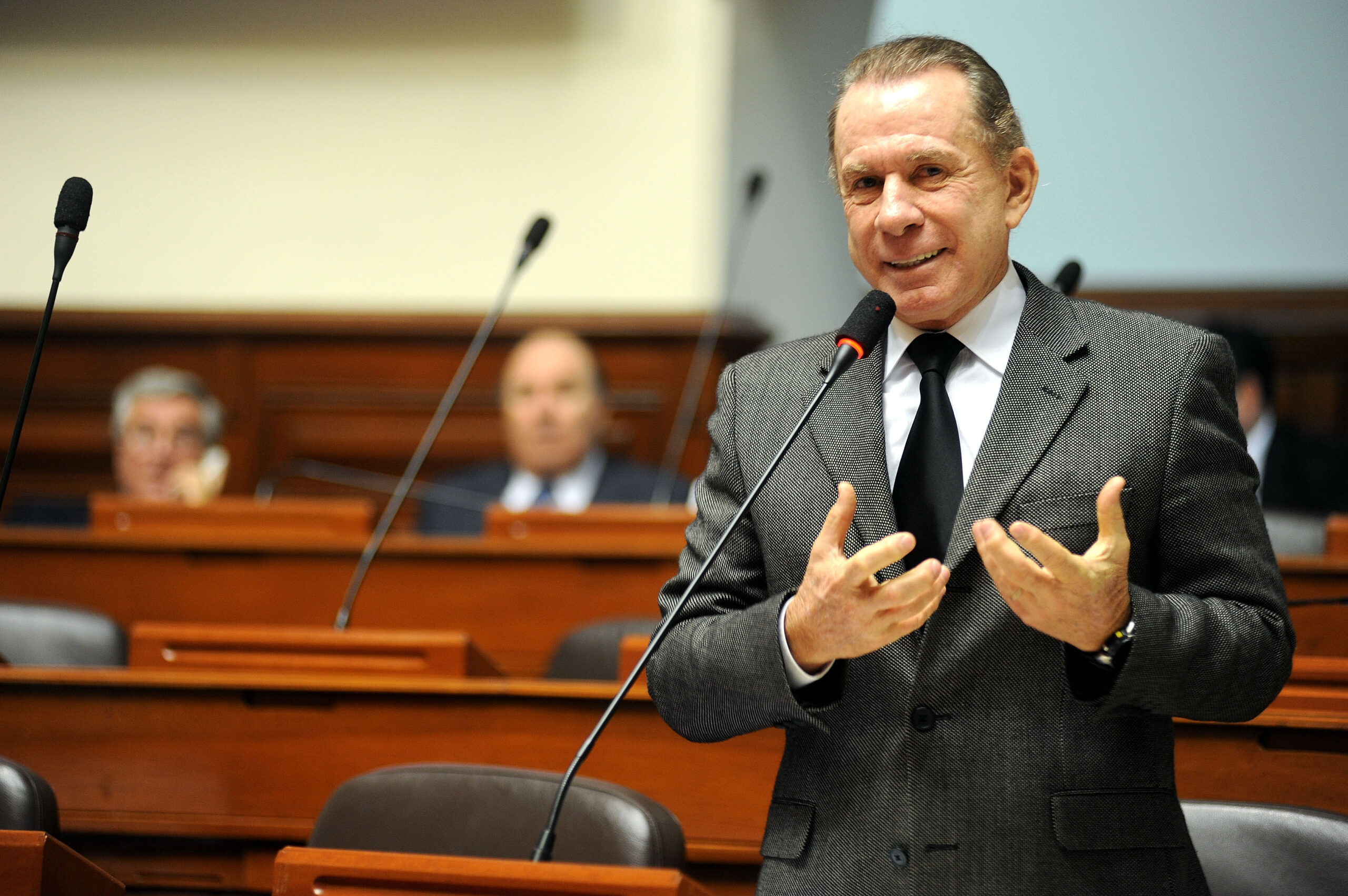 Candidato presidencial de Perú le copia frase a AMLO