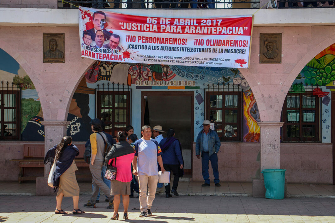Masacre de Arantepacua, el crimen que persigue a Aureoles