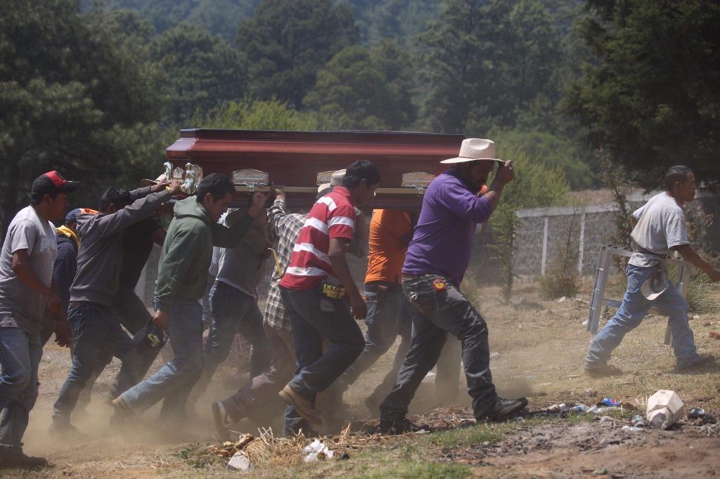 Masacre de Arantepacua, el crimen que persigue a Aureoles