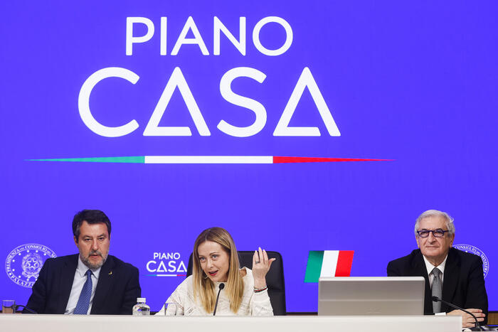 Meloni, Plan Casa