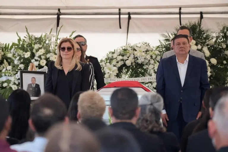 Morena citará a Maru Campos