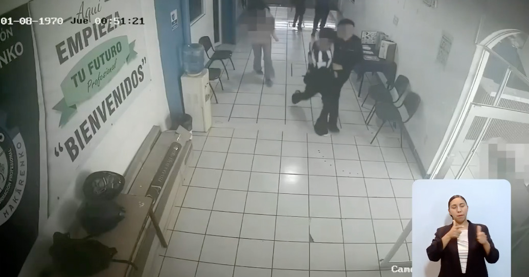 Alumnos sometieron a joven que mató a maestras en Michoacán