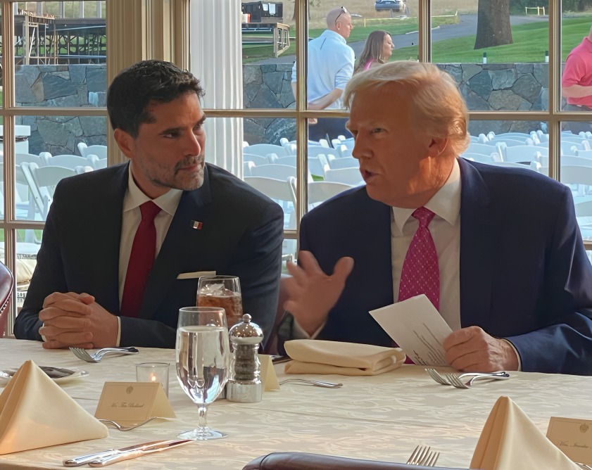 Trump y Verastegui