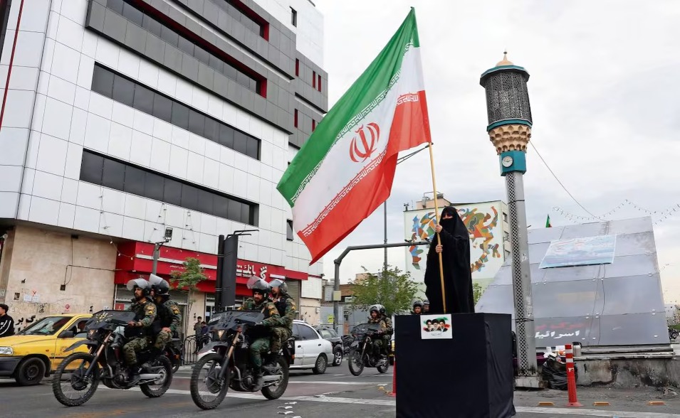 Vence plazo de Trump para bloquear puertos de Irán