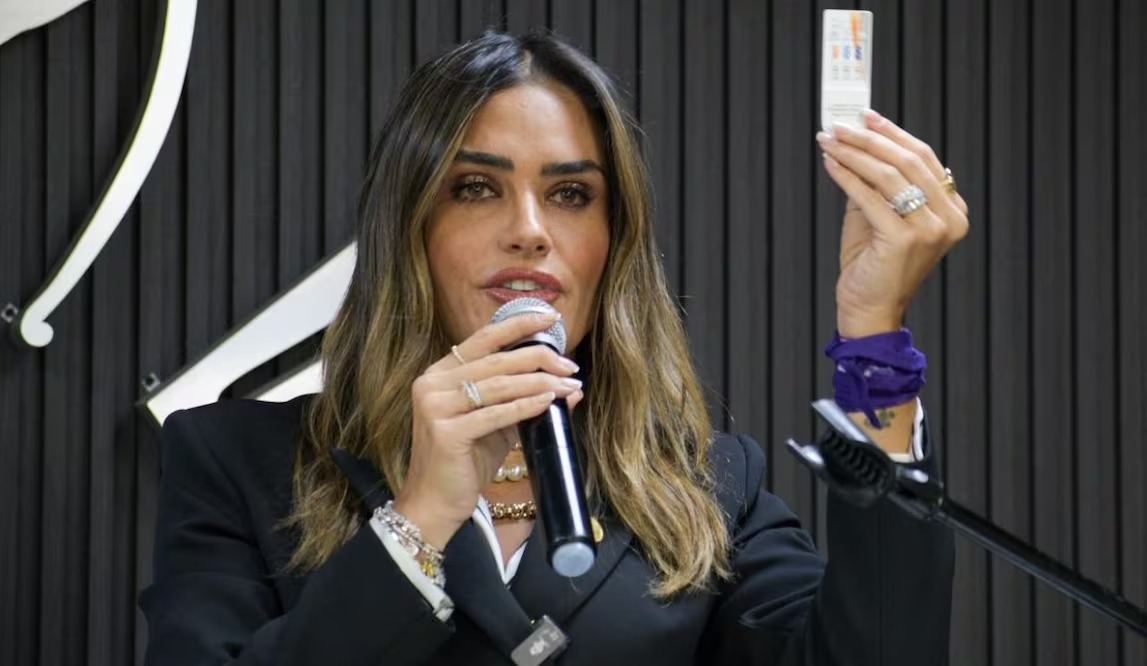 Alessandra Rojo crítica reforma electoral de Morena