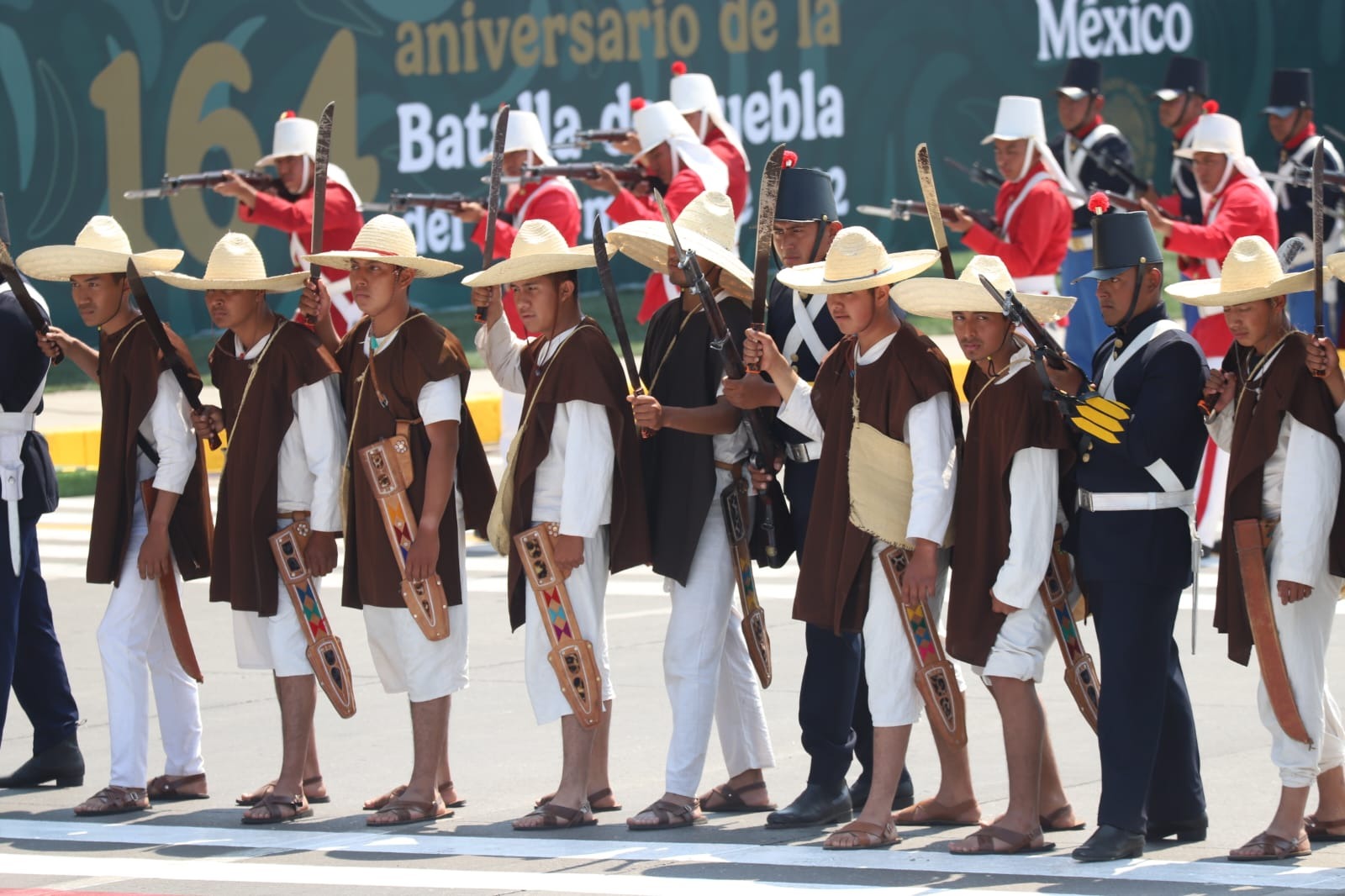 Sheinbaum y Armenta defienden soberanía de México en aniversario de la Batalla de Puebla