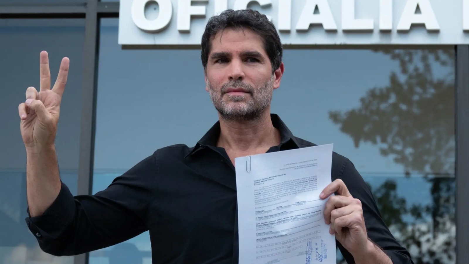 Eduardo Verástegui llama narco a AMLO