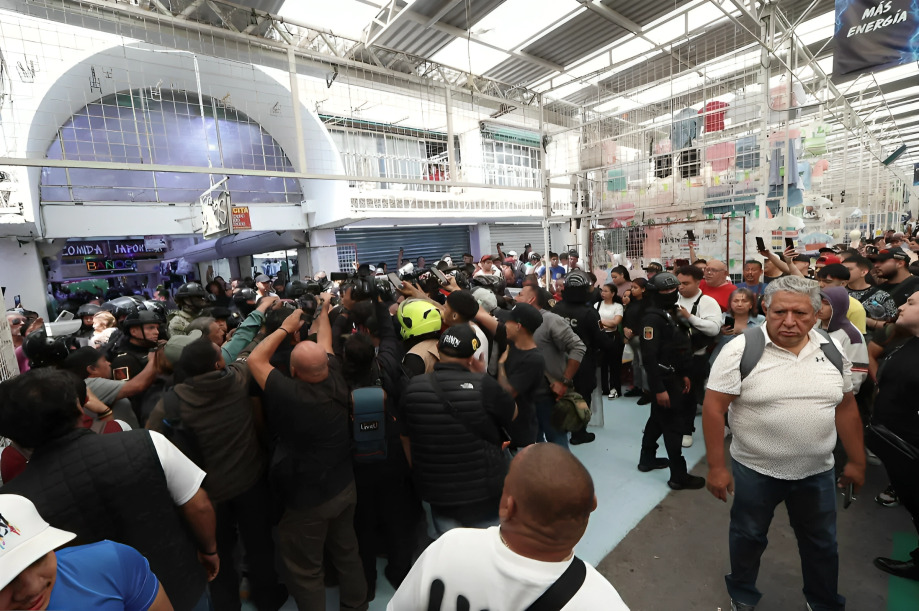Funcionaria de CDMX, entre americanistas detenidos por saqueo