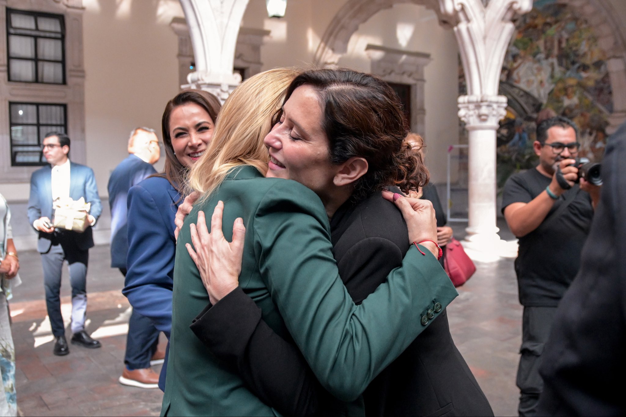 Maru Campos y Díaz Ayuso reunión 