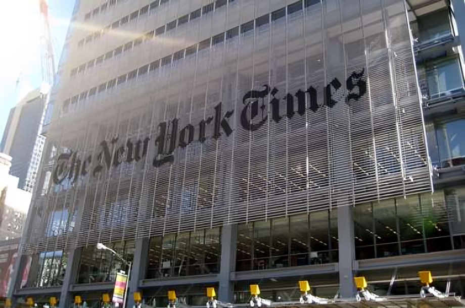 NYT exhibe supuesta red de protección en caso Rocha