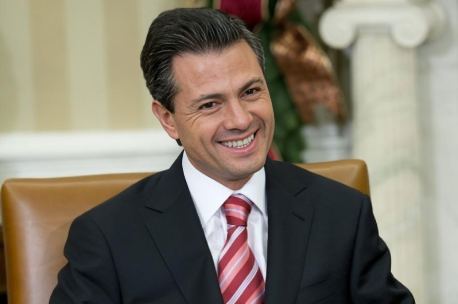 Peña Nieto reaparece en México
