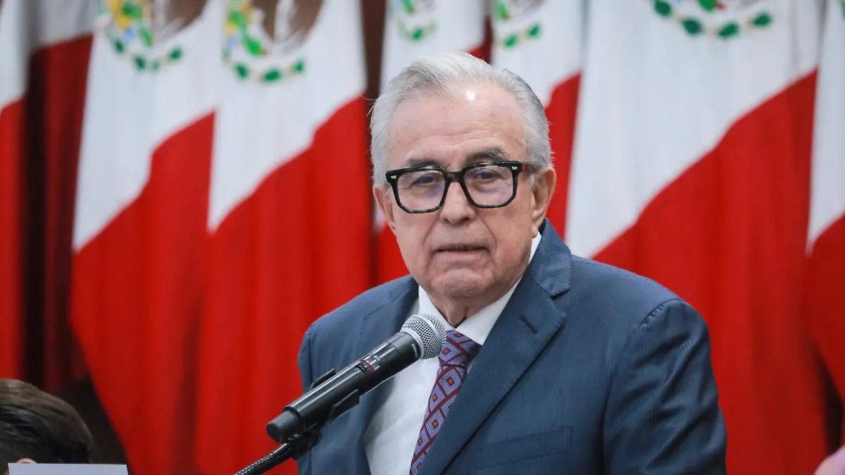 Rubén Rocha pide licencia