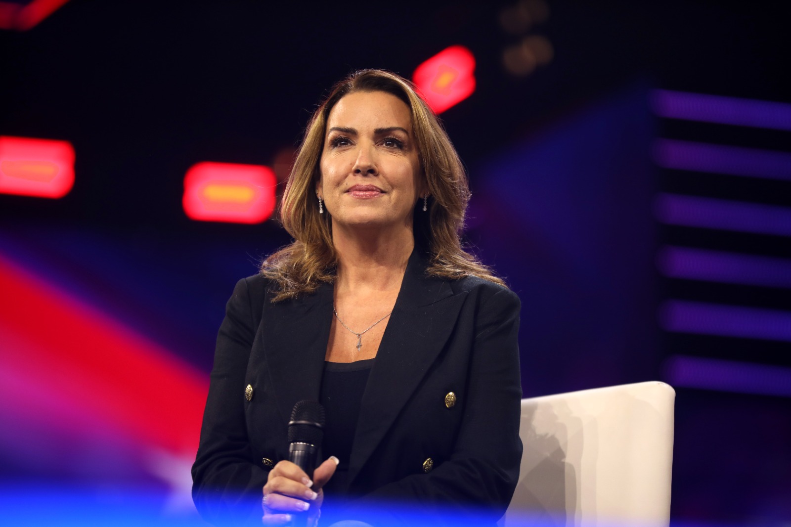 Sara Carter reconoce a Sheinbaum 