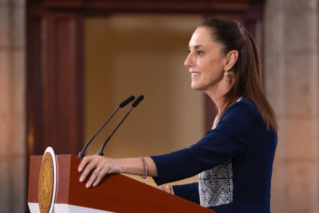 Sheinbaum exhibe a comentócratas