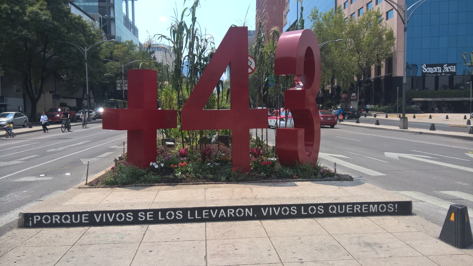 Antimonumento a los 43
