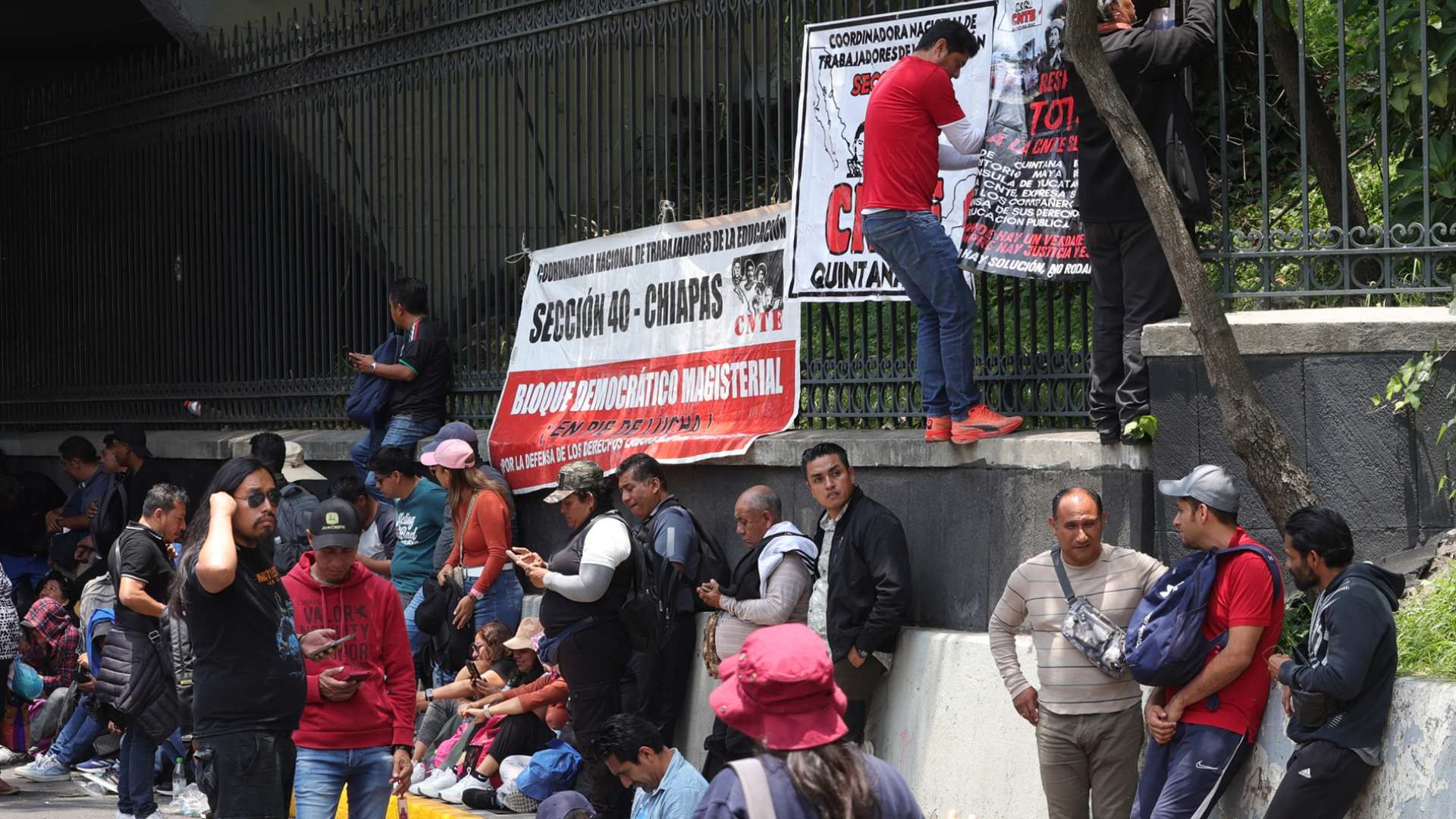 CNTE bloqueo plantón se extiende