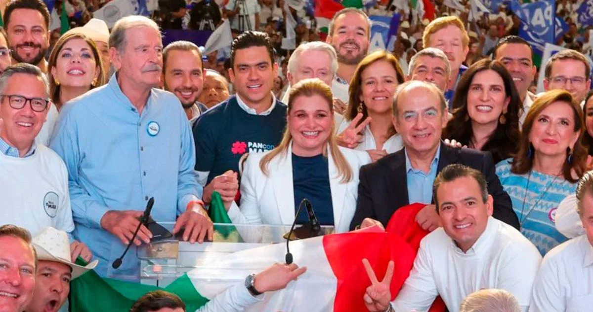 Felipe Calderón reaparece junto a Jorge Romero