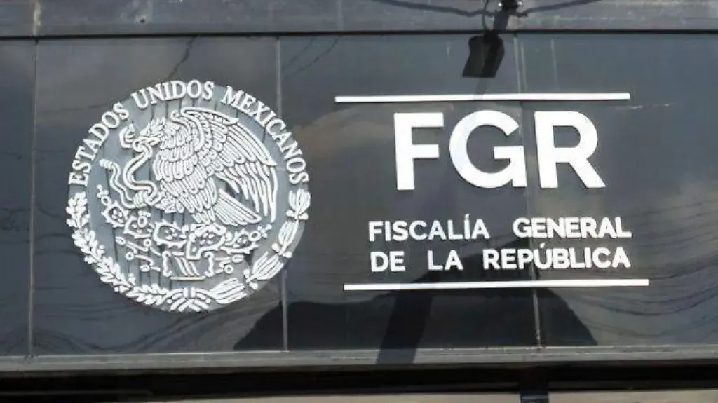 Héctor Landa es investigado por presunto enriquecimiento ilícito tras su detención por la FGR.