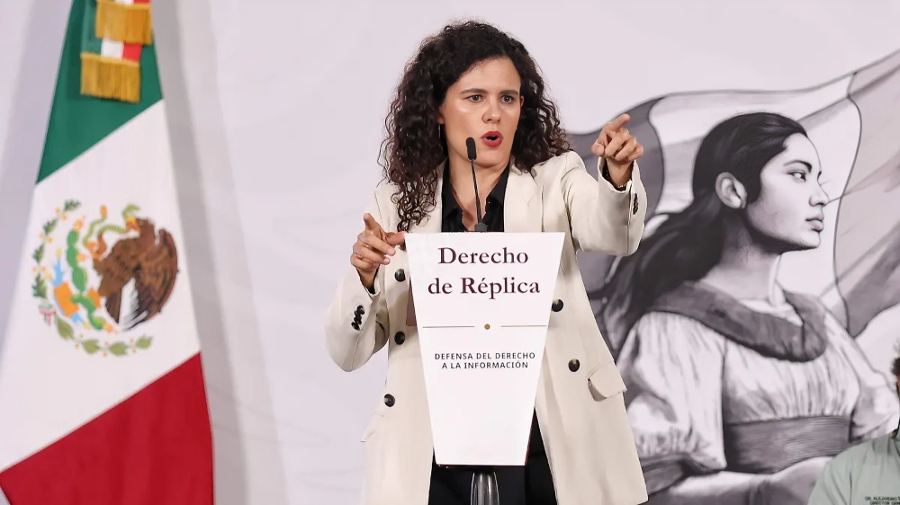 Luisa Alcalde estrena Derecho de Réplica