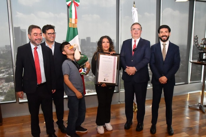 IMPI otorga a familia de Pato Merlín su marca