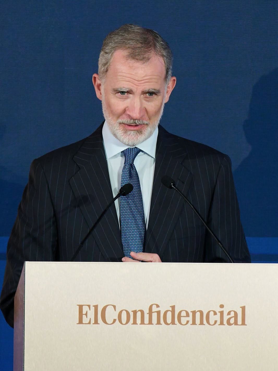 Reyes de España entregan premio a Aristegui por Televisa Leaks