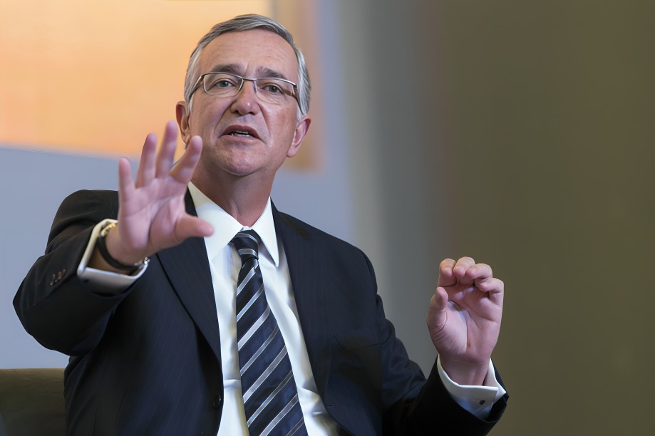 Salinas Pliego explota por pago de impuestos