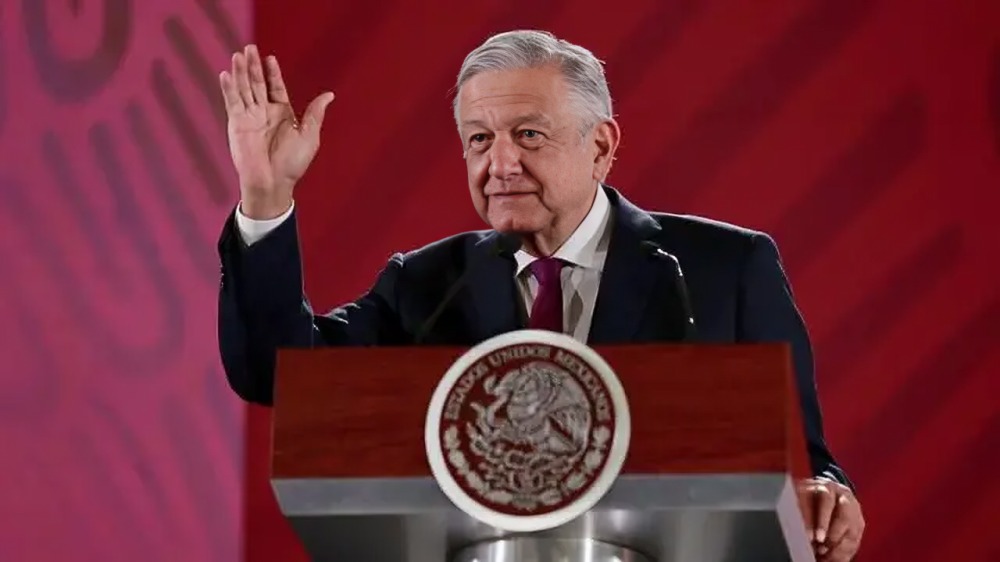 Salinas Pliego y Lilly Téllez se lanzan contra AMLO