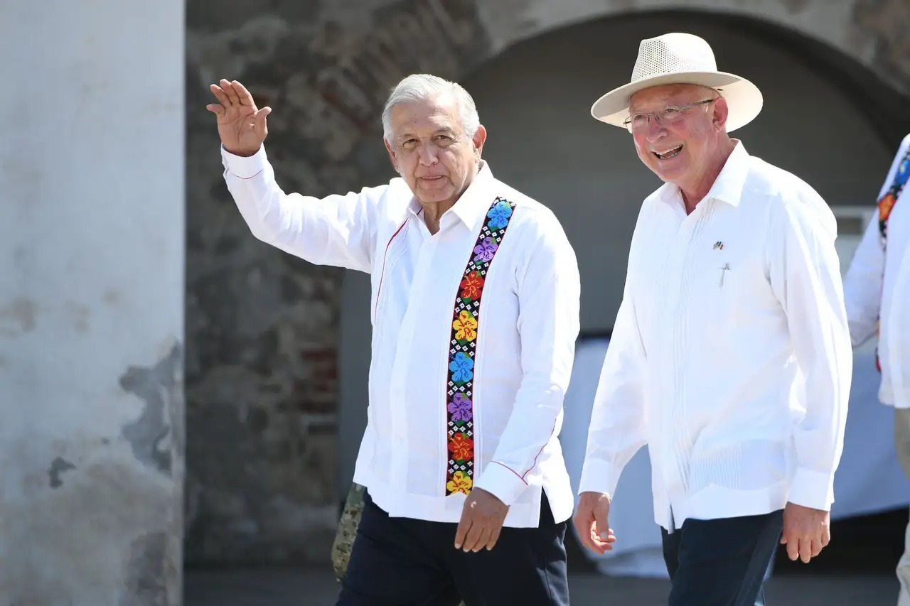 AMLO y Ken Salazar