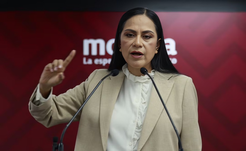 Ariadna Montiel se lanza contra Salinas Pliego