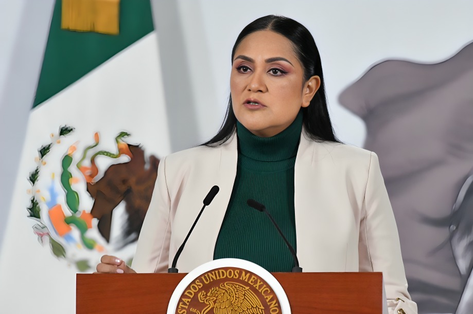 Ariadna Montiel se lanza contra Calderón