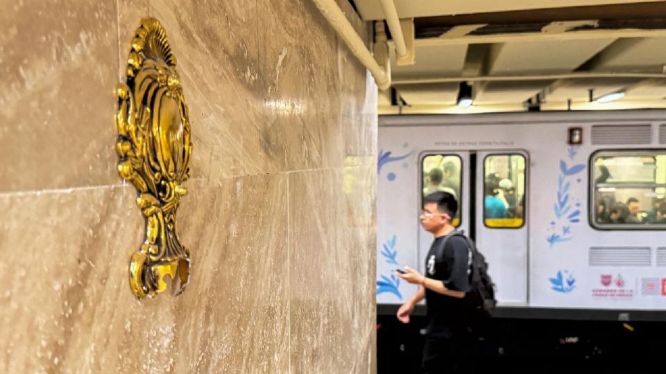 Colectivos trans rompen y arrancan candelabros del Metro