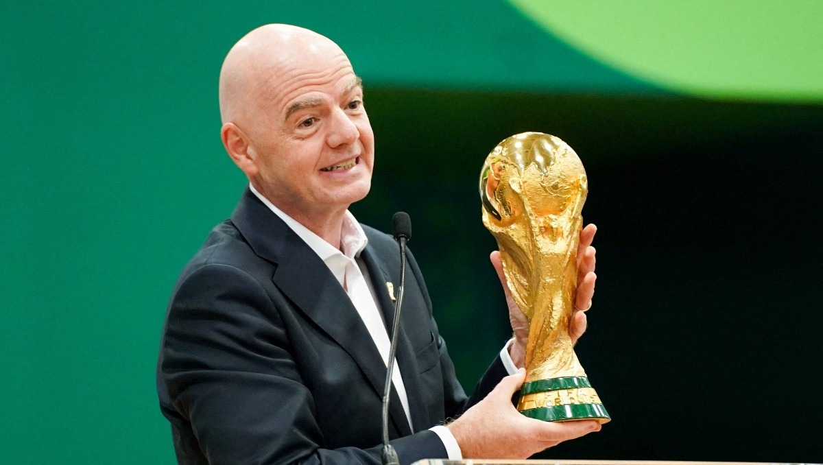 Piezas de pasto del estadio sede de la final del Mundial 2026 en exhibición